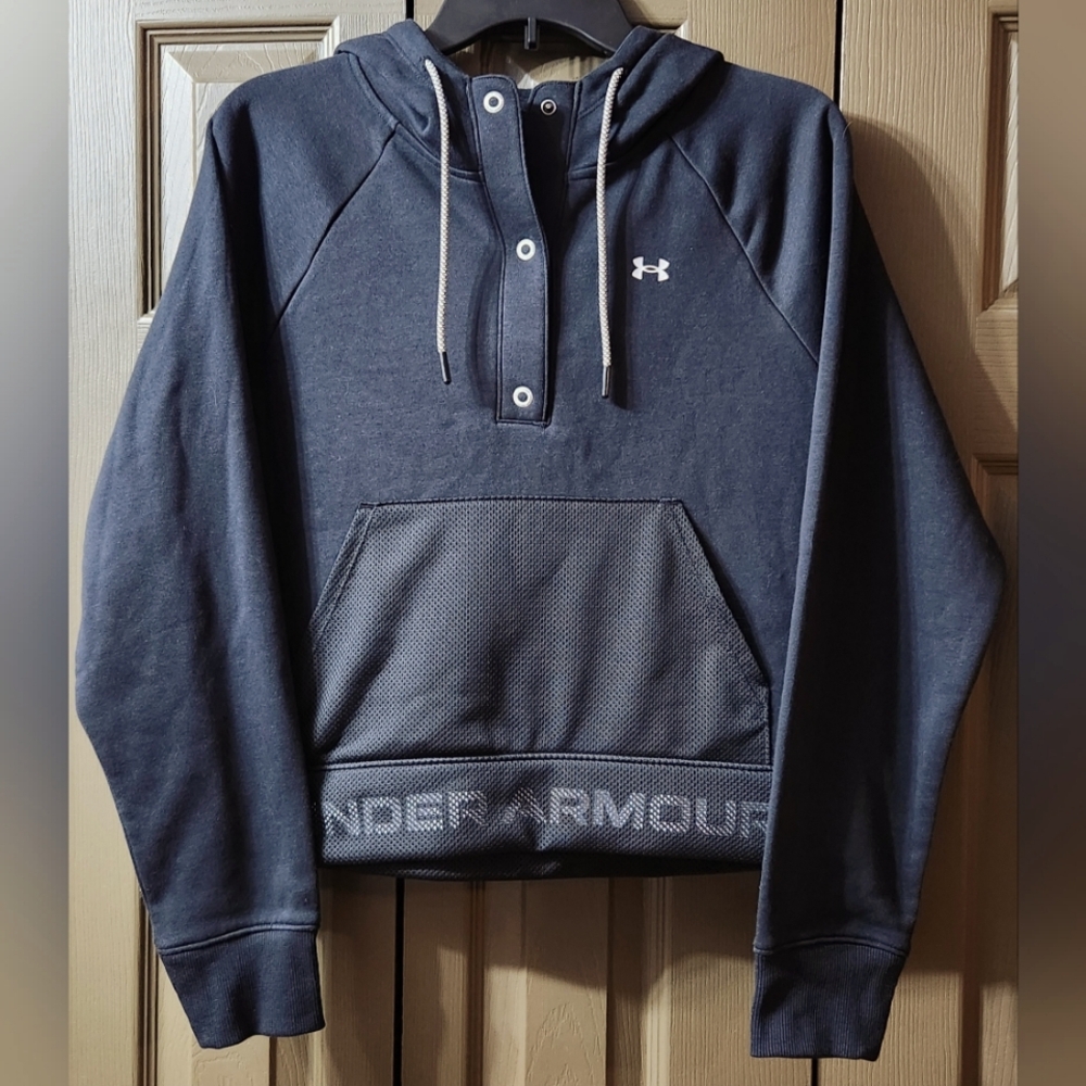 (NWOT) Under Armour Crop Top Hoodie, Women's Medium, Black, Fleece Lining